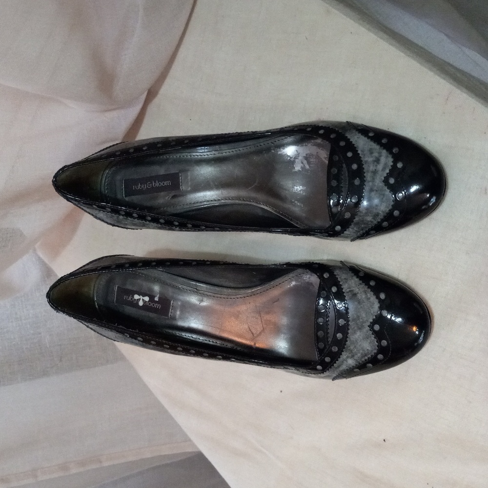 Ruby & Bloom Pumps...size 11M
